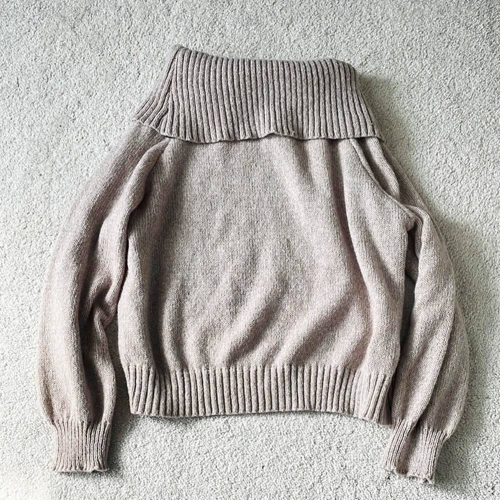 Off The Shoulder Sweater - Picture 4 of 4